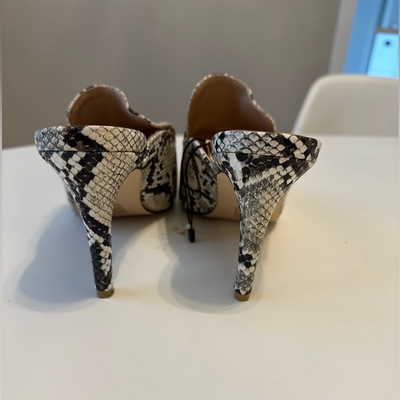 Dynamite leather snakeskin mules Size 8,5 - Picture 5 of 6